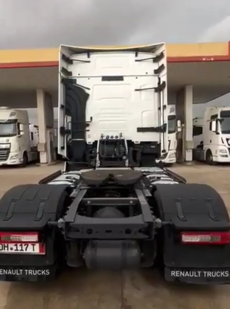 کامیون رنو تی 480 بسیار زیبا و کم کارکرد کامیون رنو تی 480 بسیار زیبا و کم کارکرد