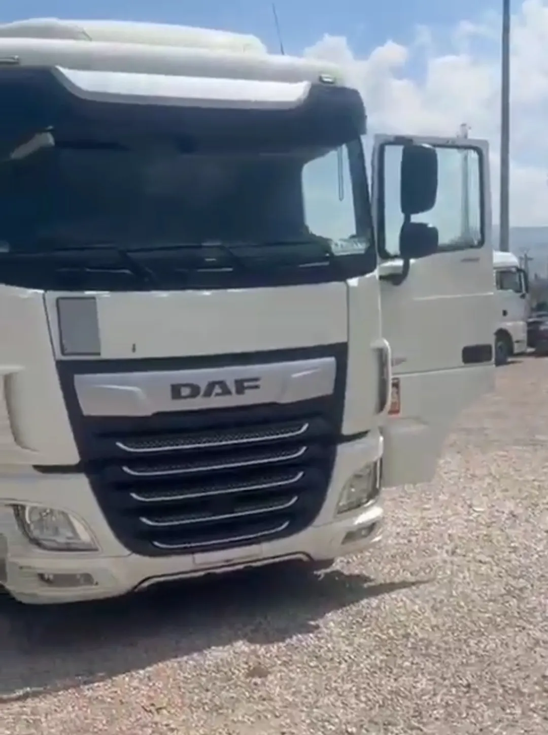 کامیون کشنده داف XF480 کارکرده کامیون کشنده داف XF480 کارکرده