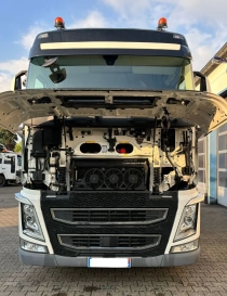 کامیون ولوو Volvo fh 500 بدون رنگ