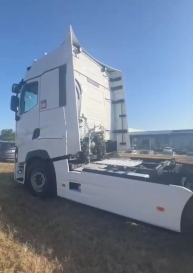 کشنده رنو تی 480 مدل 2020 با کارکرد زیر 490 هزار