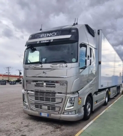 کامیون کشنده volvo fh500
