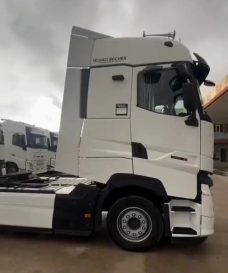 کامیون رنو تی 480 بسیار زیبا و کم کارکرد