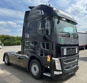 کامیون ولوو اف اچ 500 سه خط