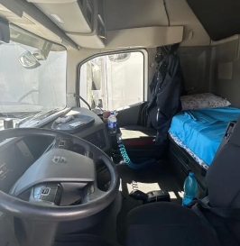 کشنده ولوو fh500 با کارکرد زیر 500 هزار تا