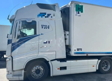 کشنده ولوو fh500 با کارکرد زیر 500 هزار تا